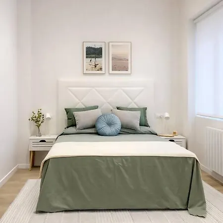 Tantin Suite: Lujoso Loft De 61 M² Y Techos Altos. Σανταντέρ